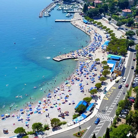 With A Parking Space Icici, Opatija - 7822 公寓